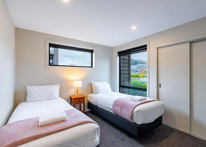 Outlet Sanctuary * Wanaka